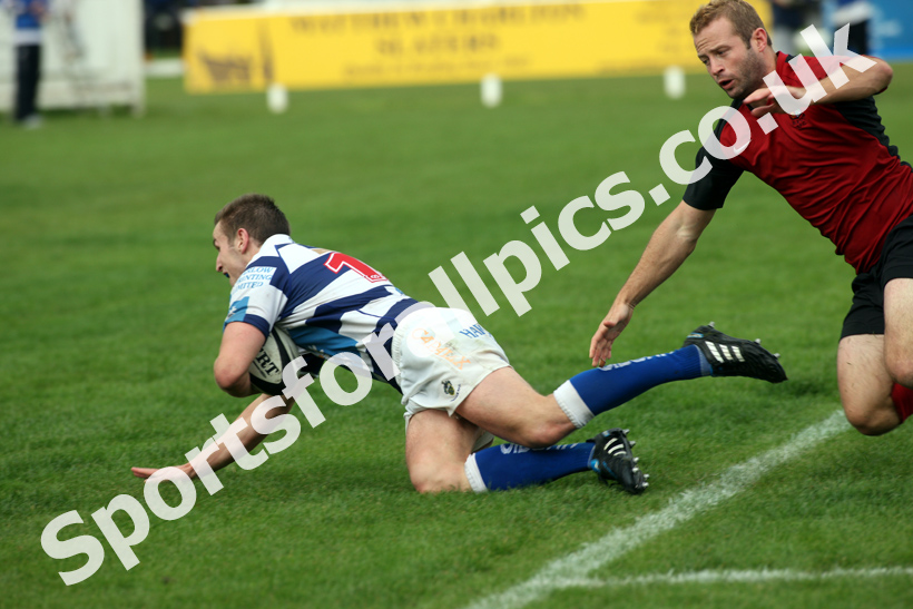 Tynedale's Jack Harrison scoring a try against Blaydon